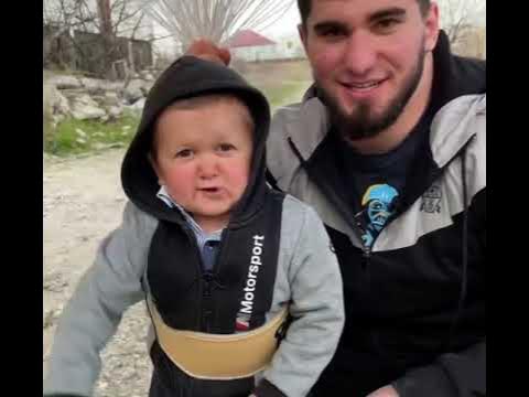 хасбик с отцом. асхаб тамаев и хасбик. родители хасбика. хасбулат магомедов хасбик. хасбулат магомедов родители.