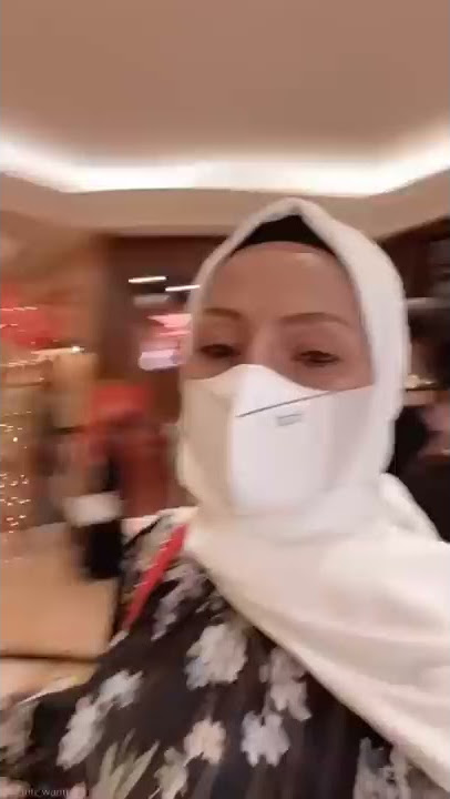 Momen ibu Sandrina Michelle ketemu suaminya bule setelah 9tahun gak ketemu❗🥰