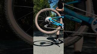 An elite cyclist’s stage race wheels - sound ON!