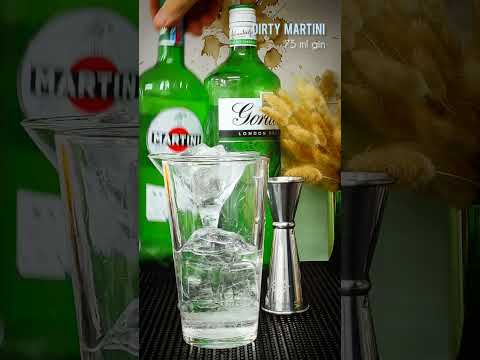 How to make a Dirty Martini cocktail at home (recipe)
