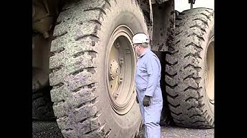 angry excavator operator | cat biggest truck | cat biggest excavator in the world