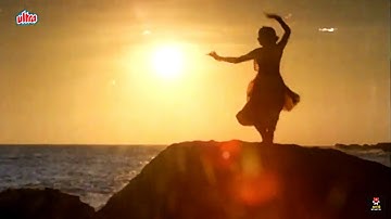 Kavithai Kelungal Karuvil - Tamil Song HD | Punnagai Mannan | Revathi