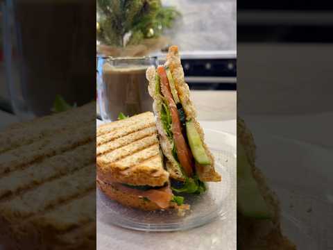 Сендвич с красной рыбой 🥪#сендвич #форель #идеядлязавтрака #завтрак #рецепт #recipes #foodblog