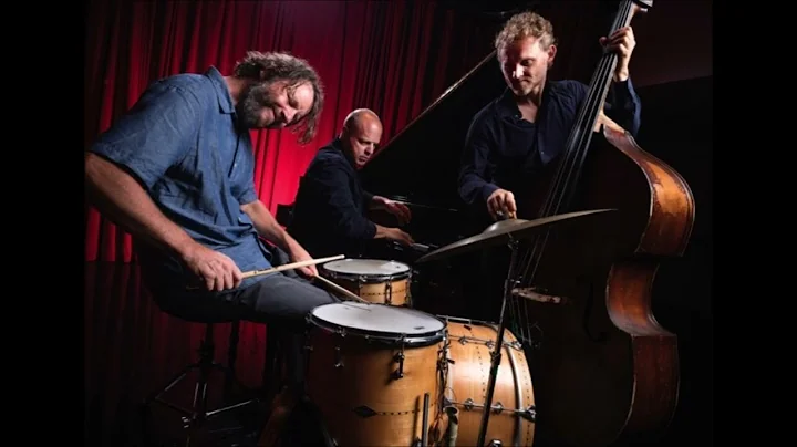 Medeski, Martin & Wood  -  End of the World Party