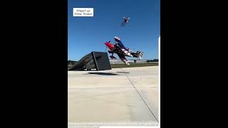 25 Heart-Stopping Airplane Actions