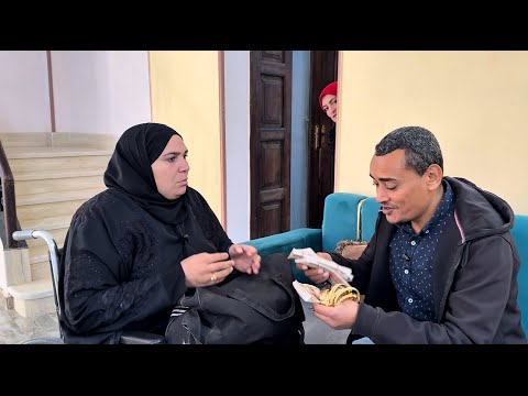 ام لقت شنطه فيها دهب بمليون فاختبرت بيها اولادها عشان تعرف مين يستحق المساعده 