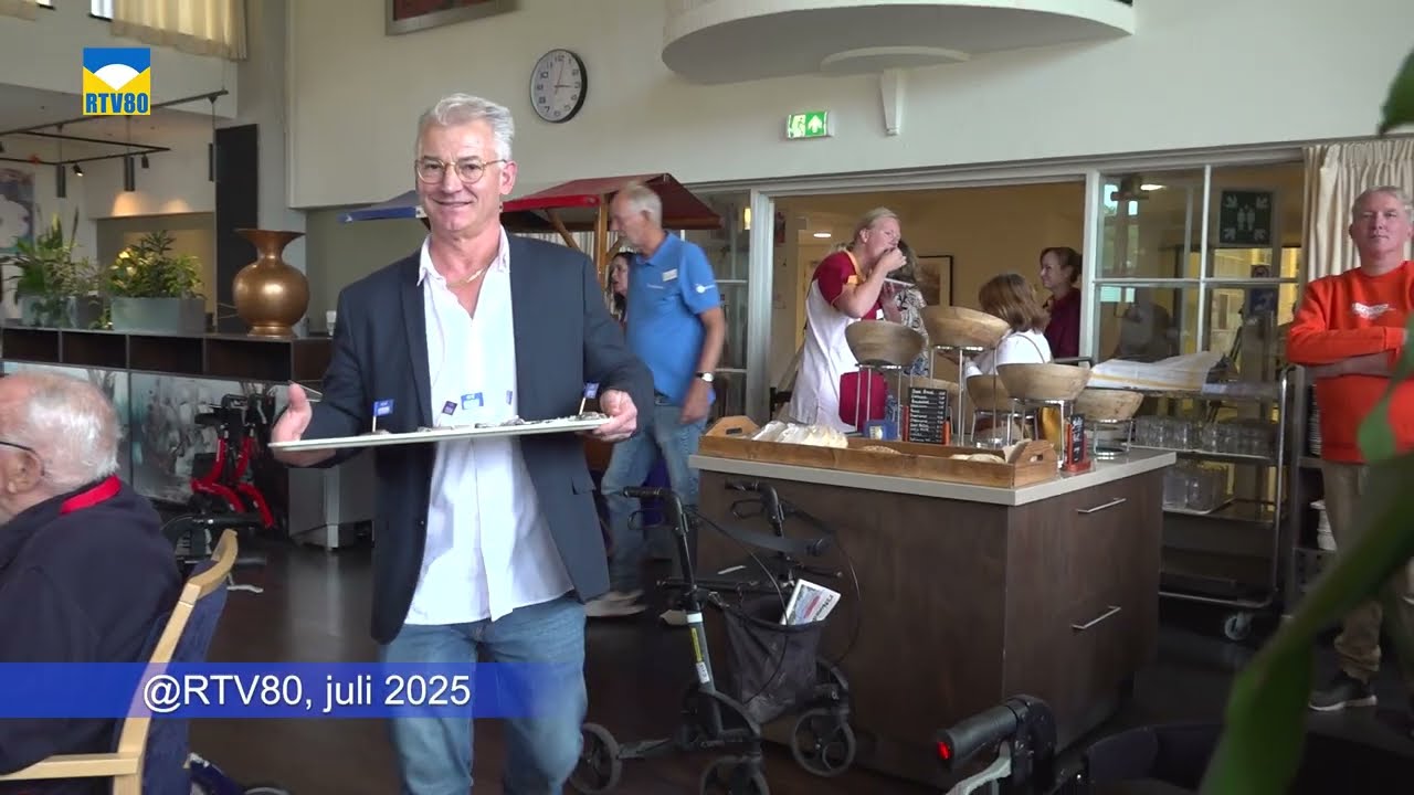 Gratis haring en muziek voor ouderen: 'De maatschappij gaf mij veel'