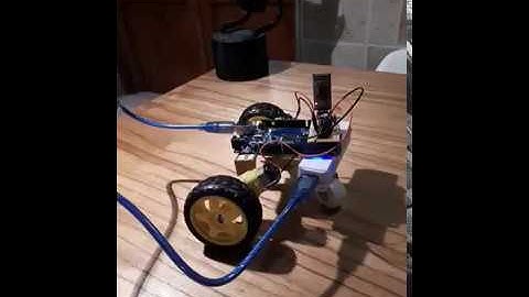 ROBOT bluetooth app voz arduino