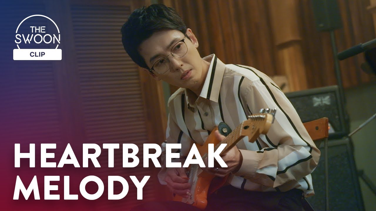 คำสั่ง like  Update New  Jung Kyung-ho soothes his post-breakup woes with a song | Hospital Playlist Season 2 Ep 5 [ENG SUB]