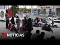 Devuelven a familias migrantes y frustran su opción de asilo | Noticias Telemundo