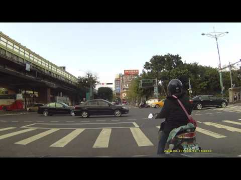 20140222_16:4x 車禍影片