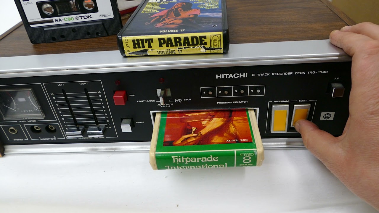 The Hitachi 8 Track Recorder Deck TRQ 134D (German Commentary