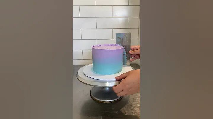 Random thoughts while I cover a cake in ombre buttercream 🥰