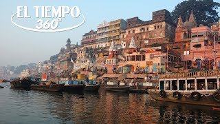 Entre desechos y basuras, los indios se bañan en el río Ganges | EL TIEMPO