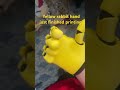 Making yellow rabbit hand
