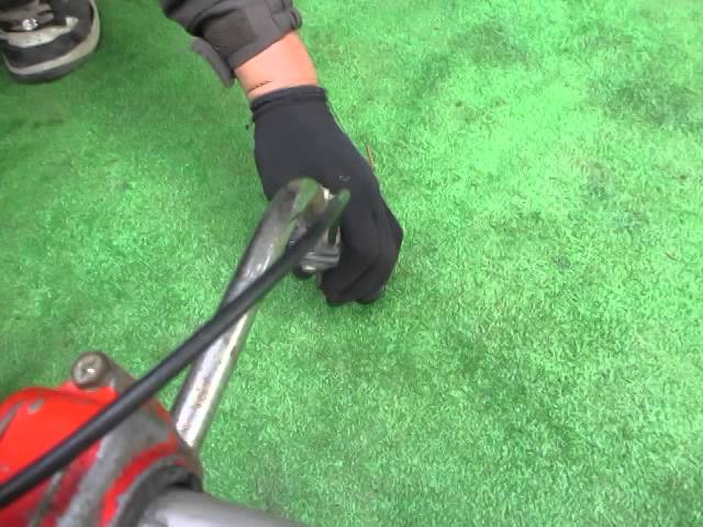 KAWASAKI/カワサキ 肩掛け式 エンジン 草刈機/刈払機 TD33 - YouTube