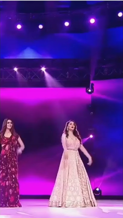 Madhuri Dixit ka supr dance on Ankhiya milau kabhi ankhiya churau #madhuri #govinda #ankhiya #shorts