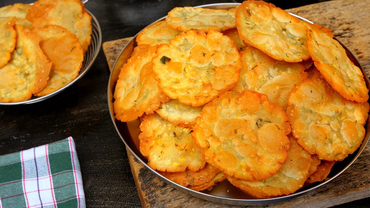 ఈ సంక్రాంతికి కమ్మని రుచితో కరకరలాడే పప్పుచెక్కలు గంటలో 100కి పైగా ఇలా చేసుకోండి | Pappu Chekkalu