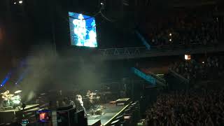 Weezer  Paranoid + Say It Ain&#39;t So Movistar Arena Santiago Chile 24-09-2019