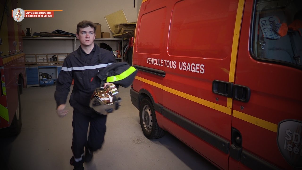 Etudiants et volontaires.