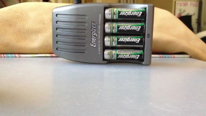 Energizer Recharge Pro KEEPS BEEPING Red Flashing Light (How to Fix Battery Charger NiMH 3) - YouTube