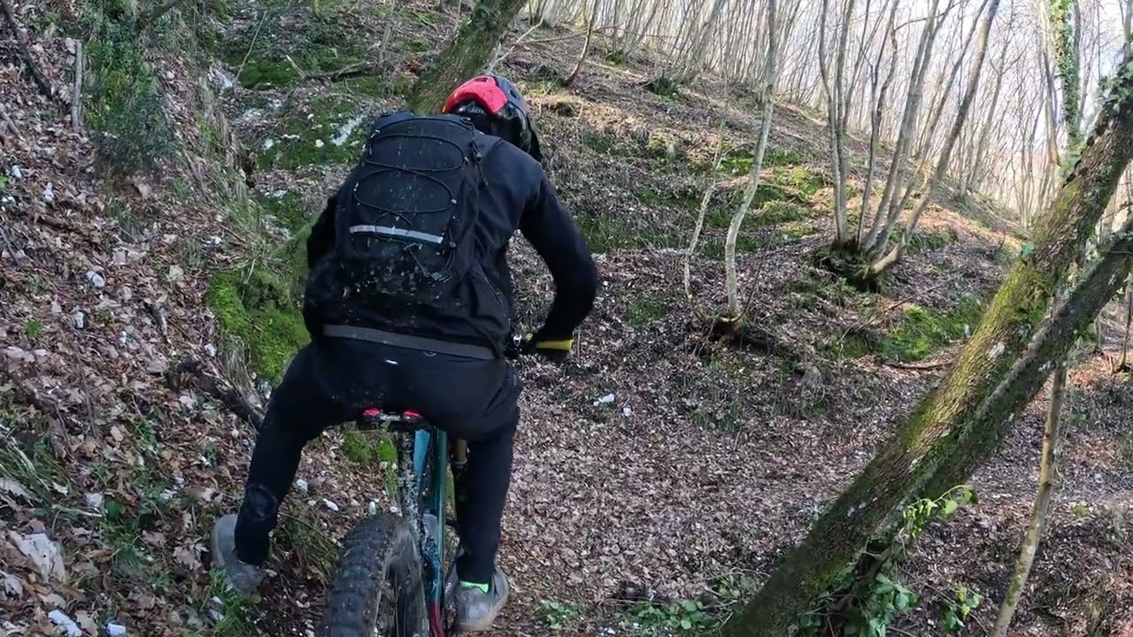 un sentiero ESATRAIL Esanatoglia