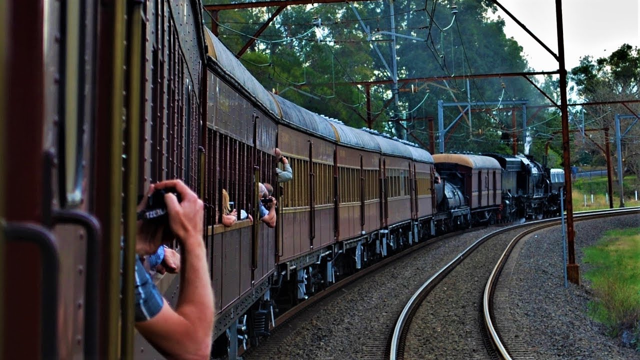Through the Blue Mountains with Garratt 6029