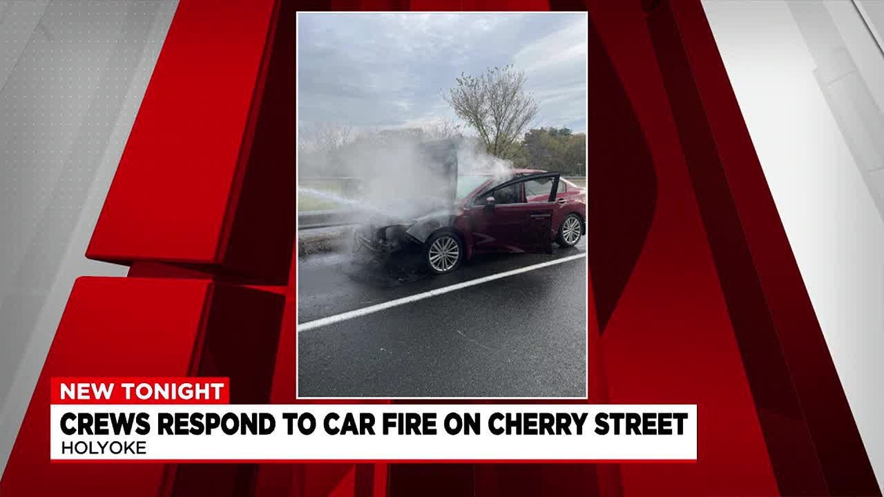 Holyoke crews battle car fire on Cherry Street - YouTube