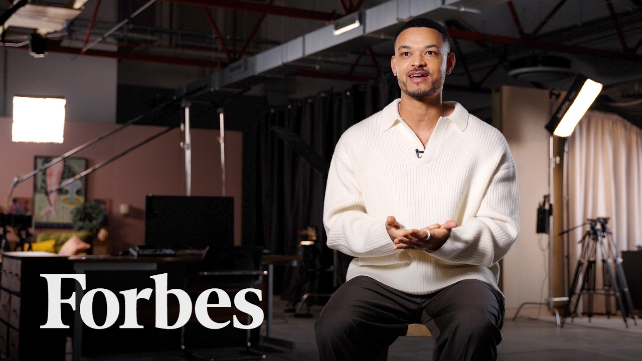 Chucking links in your captions is killing your Facebook reach