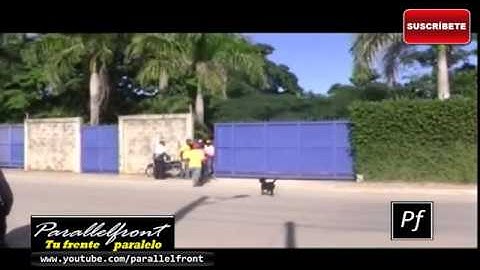 Parrot AR.Drone iPad Controlled Remote Control Aircraft Test Flight Demo Linus Tech Tips