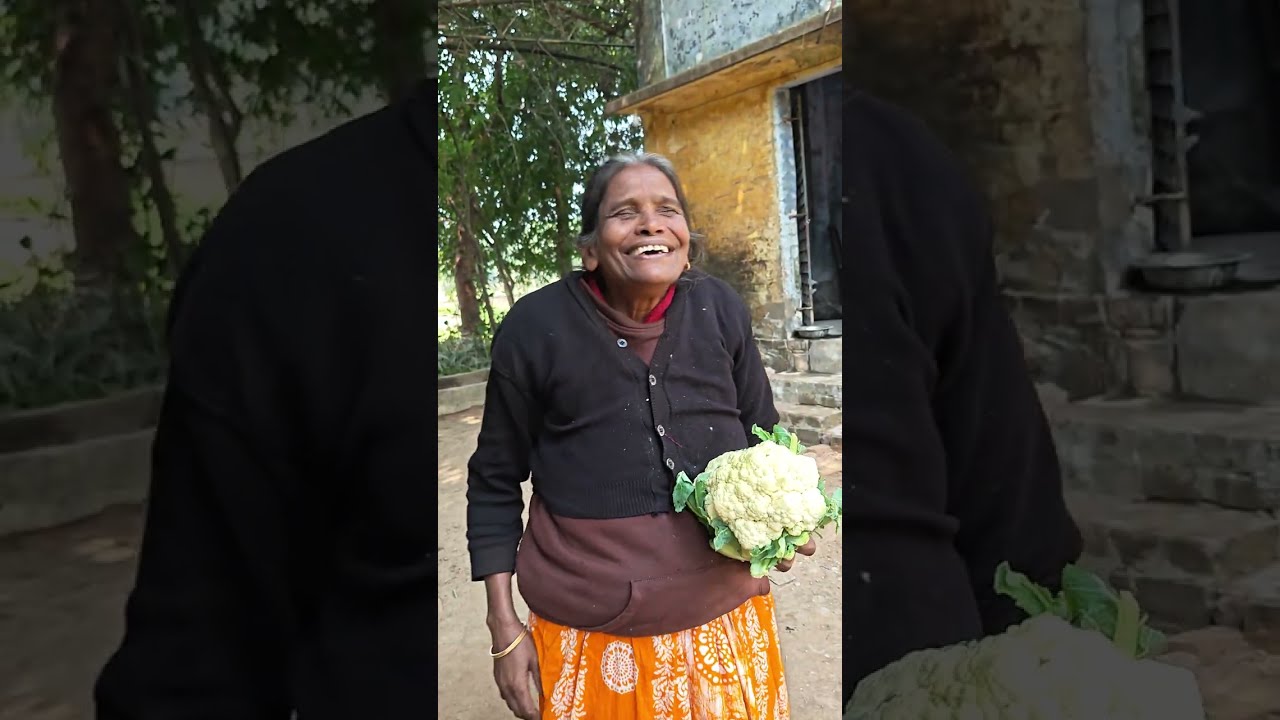 रानू मंडल सड़कों पर सब्जी मांगती हुई दिखाई पड़ी फिर क्या लग गई भीड़।Ranu mandal Video।