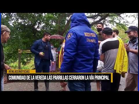 Comunidad de la vereda Las Parrillas cerraron la vía principal