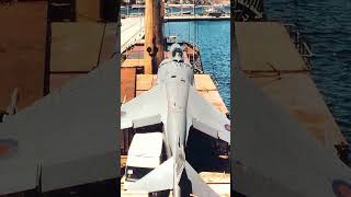 What Happens When A Fighter Jet Runs Out Of Fuel Mid-Air?