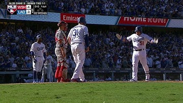 Ruiz belts pinch-hit two-run homer