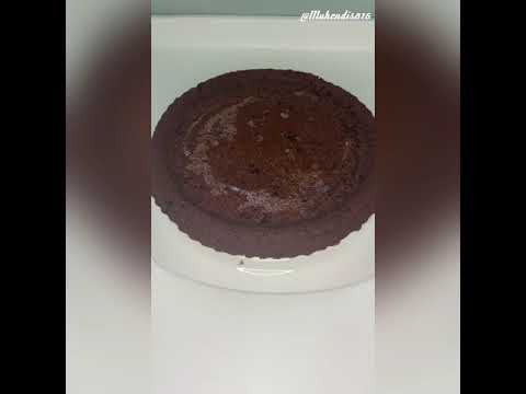 Görüntüsüyle iştah açan çikolatanın kırmızı meyvelerle dansını yapıyoruz☺️😋