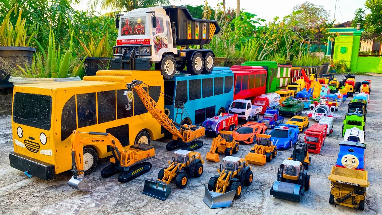 WADIDAW !! Mobil Truk Tronton Panjang Bongkar Mainan Mobil Mobilan Truk Molen, Truk Mixer, Excavator