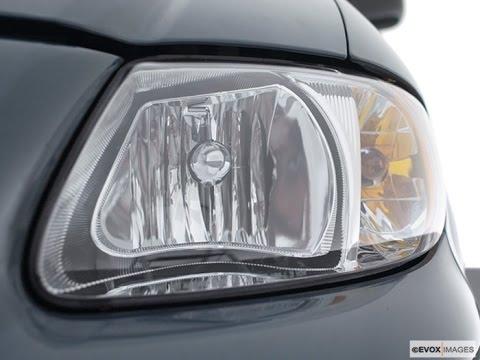 chrysler voyager headlight bulb replacement