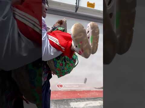 YOMMY THE NEW HOUSE BOY