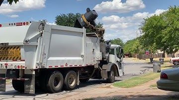 Mack LR Heil Durapack Python Garbage Truck