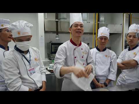 Video: Phở gà nhạt: công thức nấu ăn