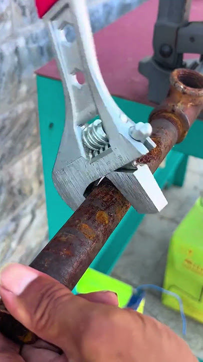 Simple and easy to use multifunctional wrench