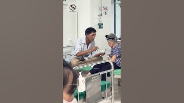 Giờ đây ông đã là cha là ông của các con. Nhưng vẫn giữ trọn chữ hiếu với mẹ già.