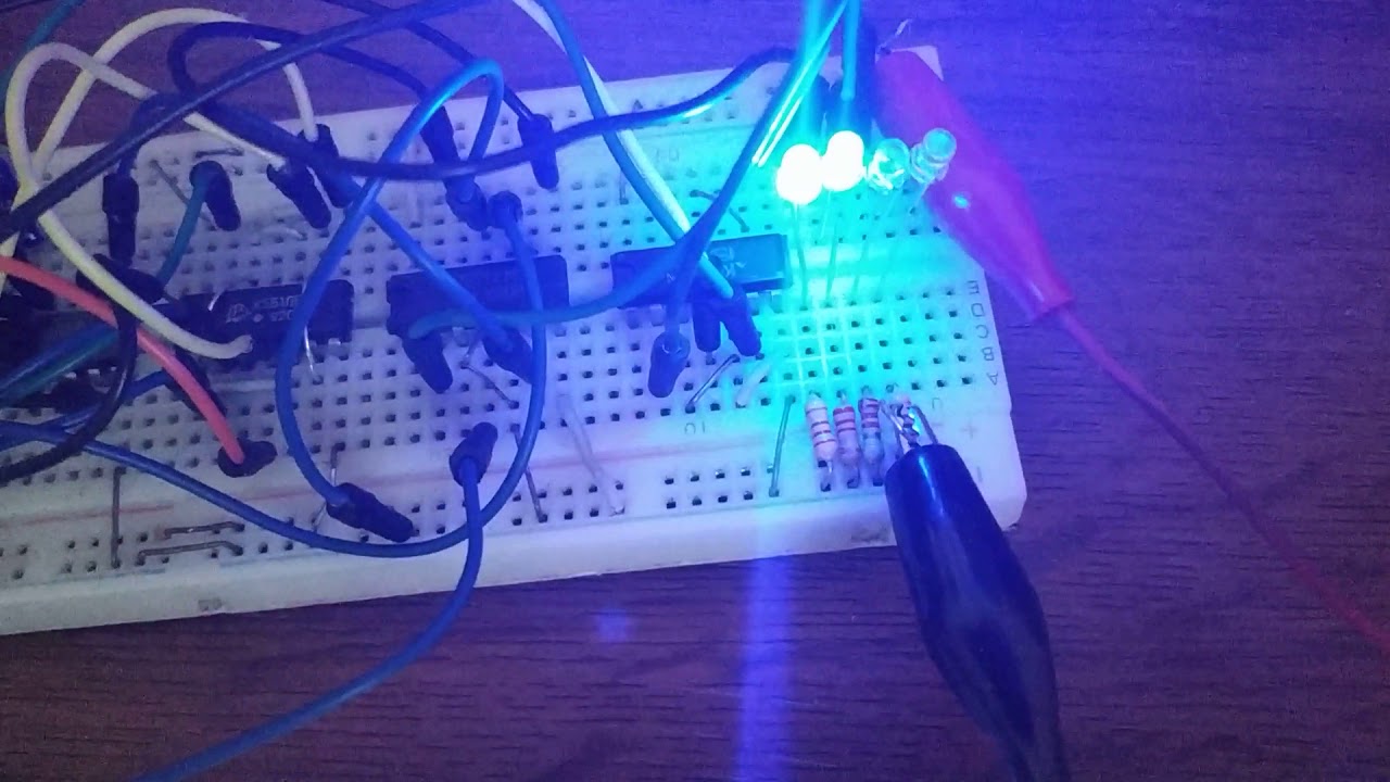 Гирлянды на микросхема к561ие8, к561ле5 и к561тм2 - YouTube