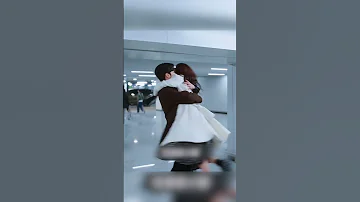 طالبة الجامعة أخير ا مع أستاذها الذي كانت تسعى وراءه OnlyForLove 