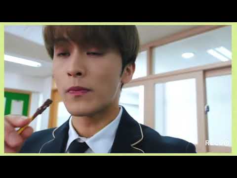 [NCT 마크] 보인다..떡 먹던 이마크가