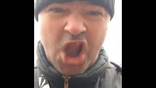 KALE LAJE NA DEMONSTRANTE