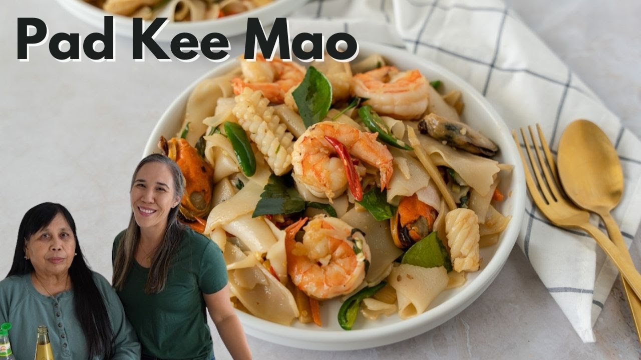 Thai Drunken Noodles with Seafood (Pad Kee Mao Talay) YouTube
