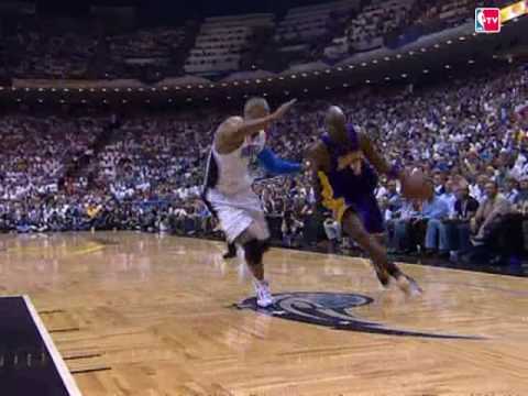 Lamar Odom With the Scooping Reverse Lay-Up