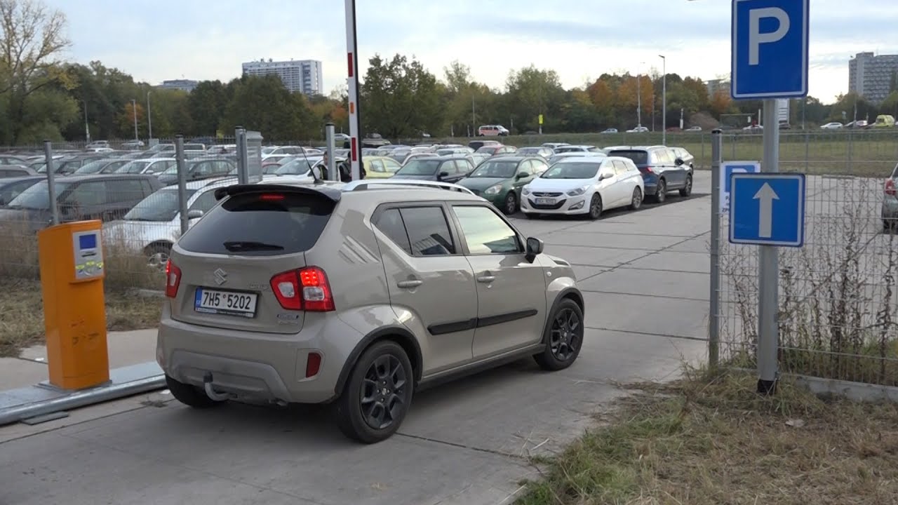 Parkování u Fakultní nemocnice Hradec Králové