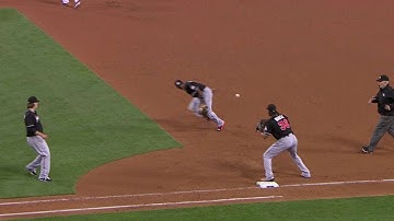MIA@LAD: Gordon makes a great behind-the back flip